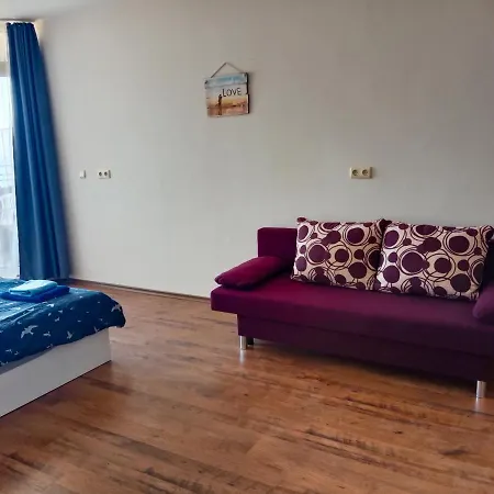 Apartament Apartament Midia *