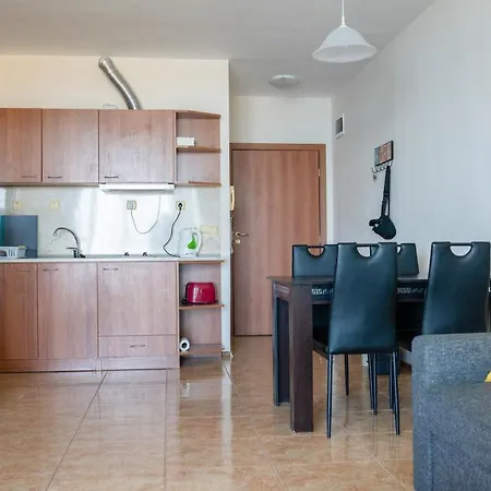 Apartament Midia *